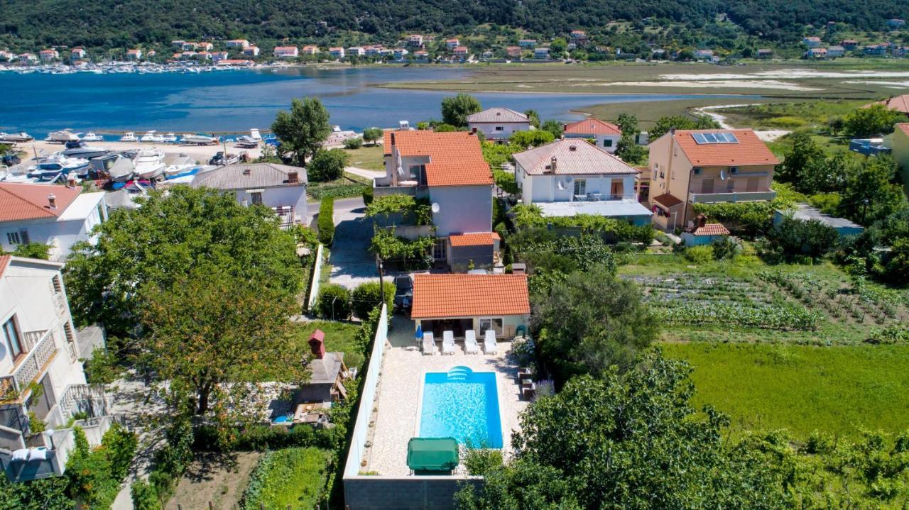 Family Friendly Apartments With A Swimming Pool Supetarska Draga - Donja, Rab - 2019 エクステリア 写真