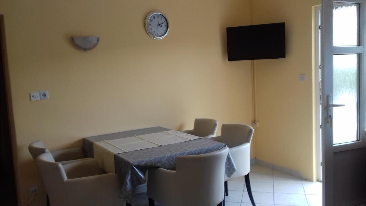 Family Friendly Apartments With A Swimming Pool Supetarska Draga - Donja, Rab - 2019 エクステリア 写真