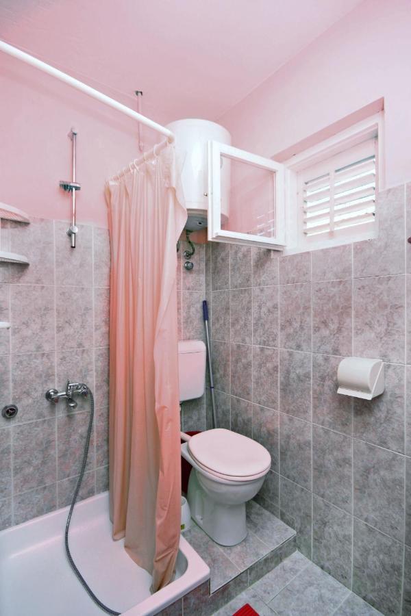 Family Friendly Apartments With A Swimming Pool Supetarska Draga - Donja, Rab - 2019 エクステリア 写真